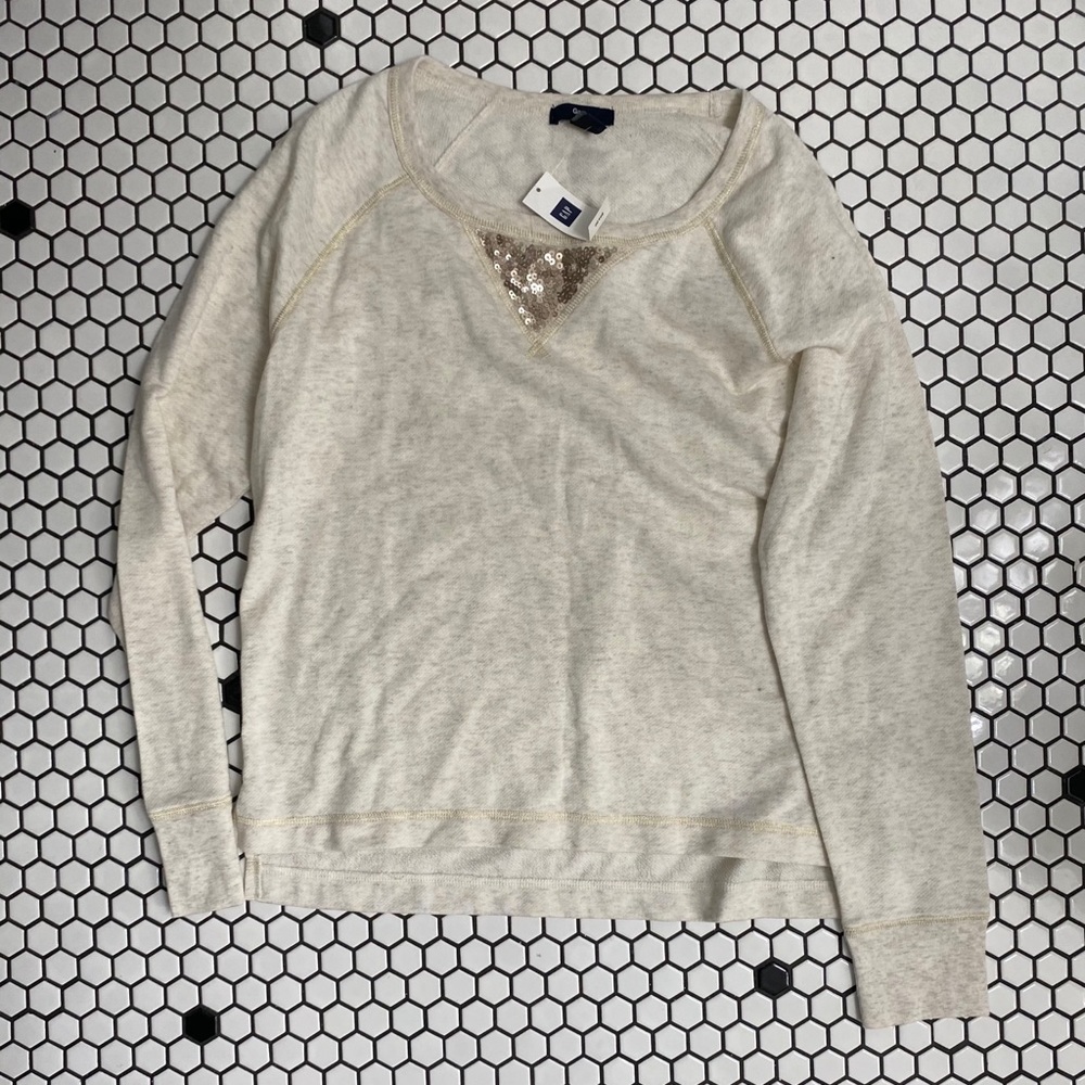 NWT gap sweater size medium
